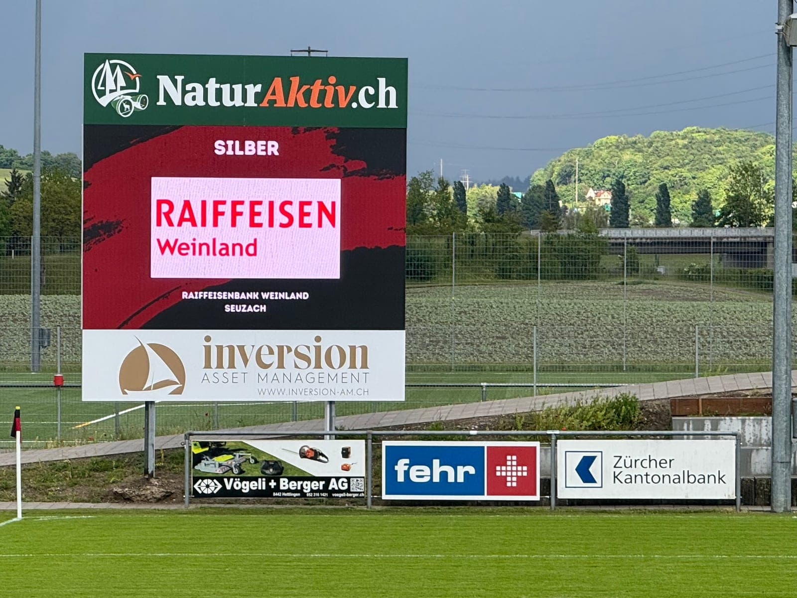 Financing a Football Scoreboard with Sponsors: A Worked Example in CHF